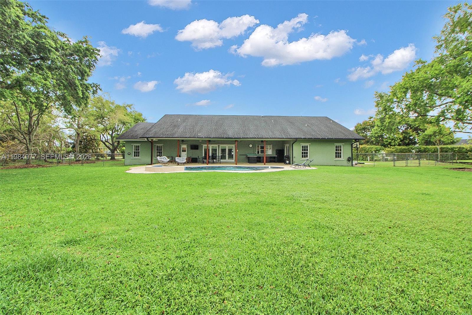 THE REDLANDS SEC 1 - Residential