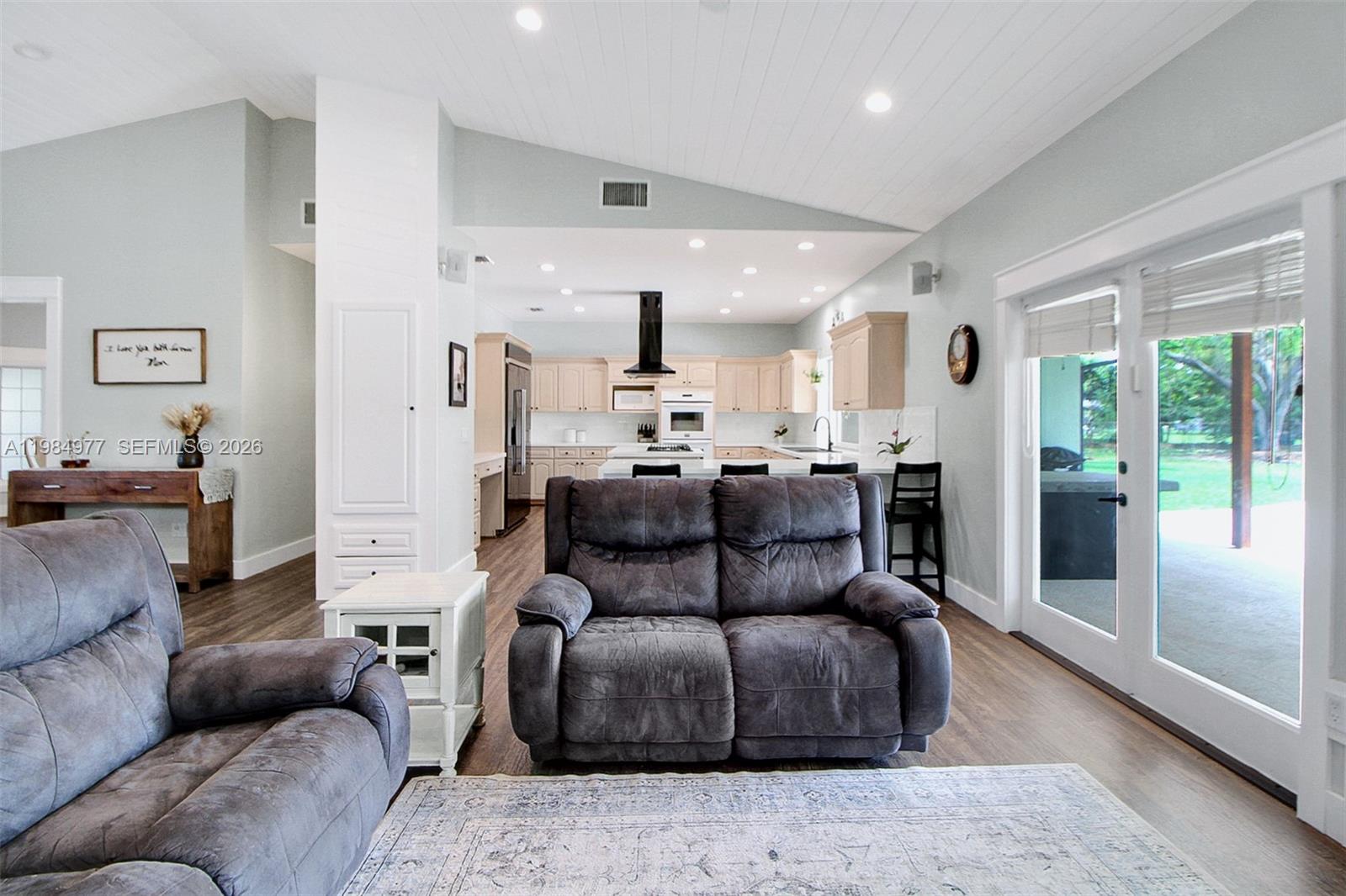 THE REDLANDS SEC 1 - Residential