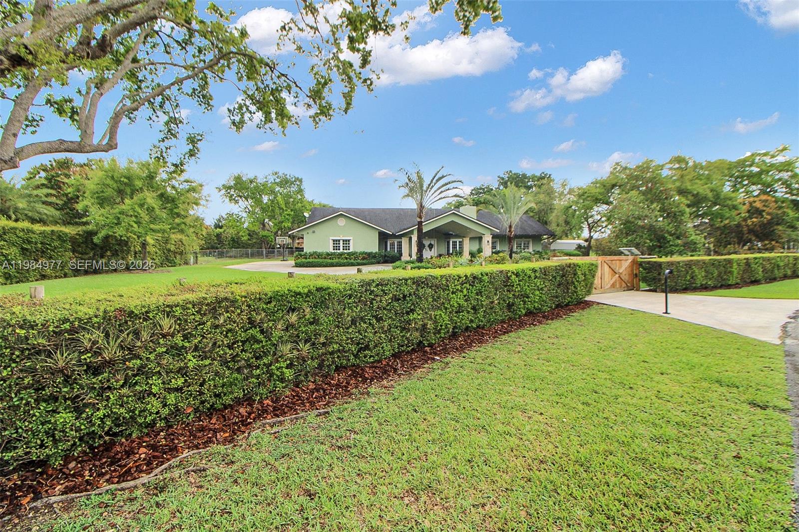 THE REDLANDS SEC 1 - Residential