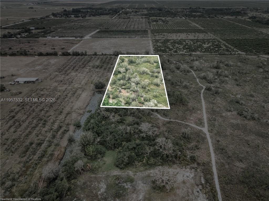 HOLIDAY LAKE ESTATE - Land