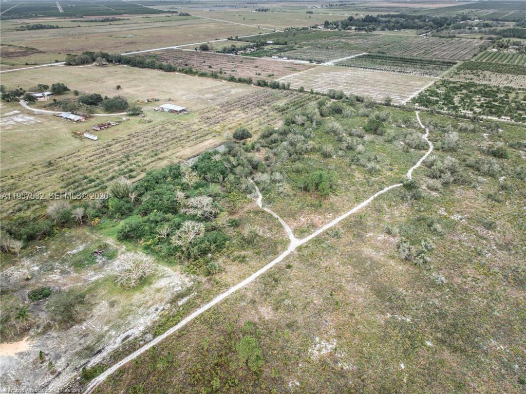 HOLIDAY LAKE ESTATE - Land