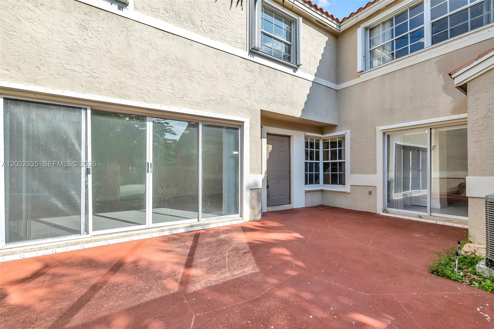 EMBASSY LAKES - Residential Lease