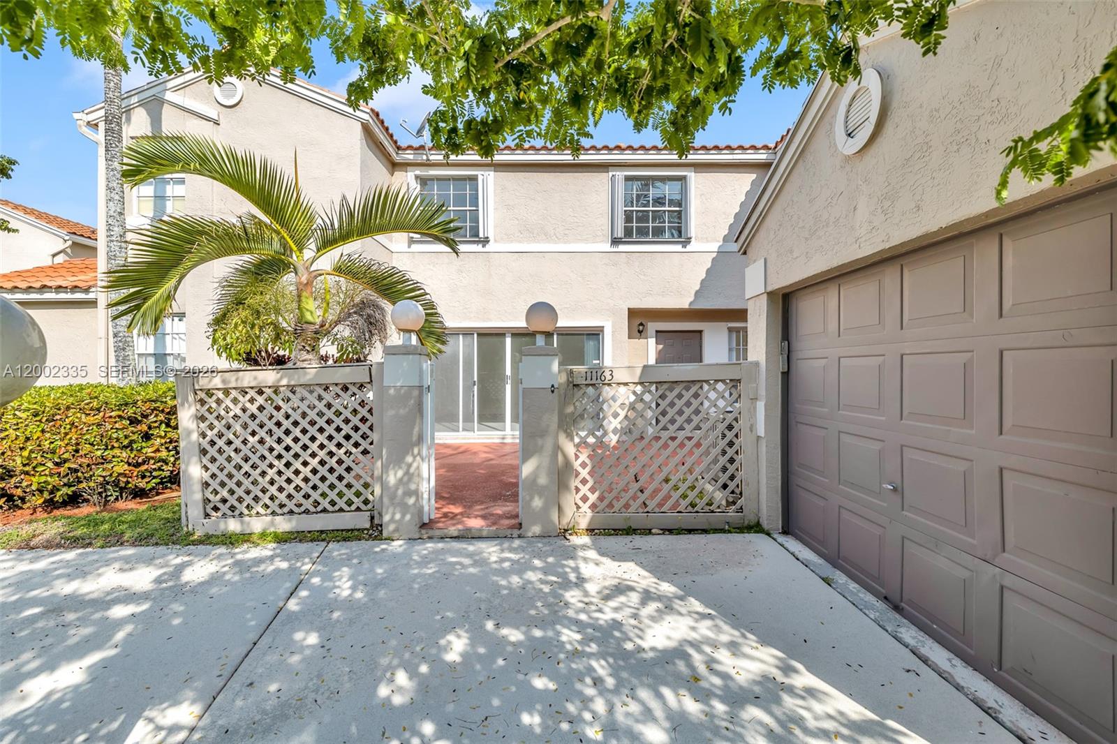 EMBASSY LAKES - Residential Lease