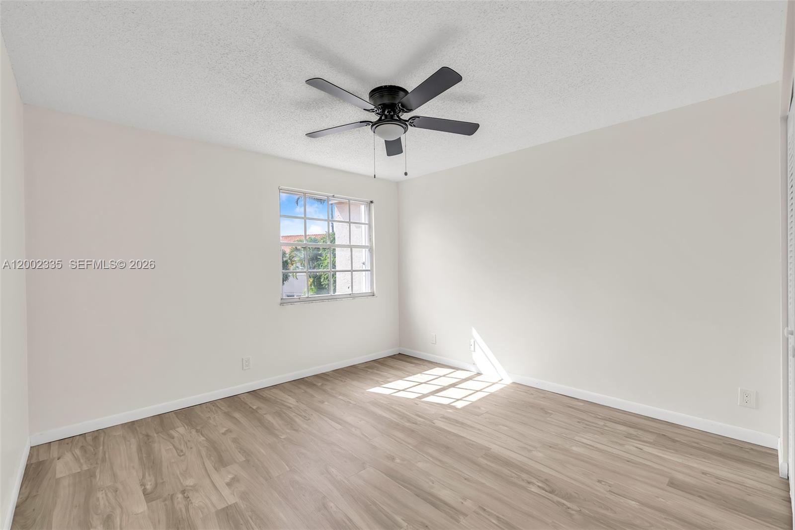 EMBASSY LAKES - Residential Lease