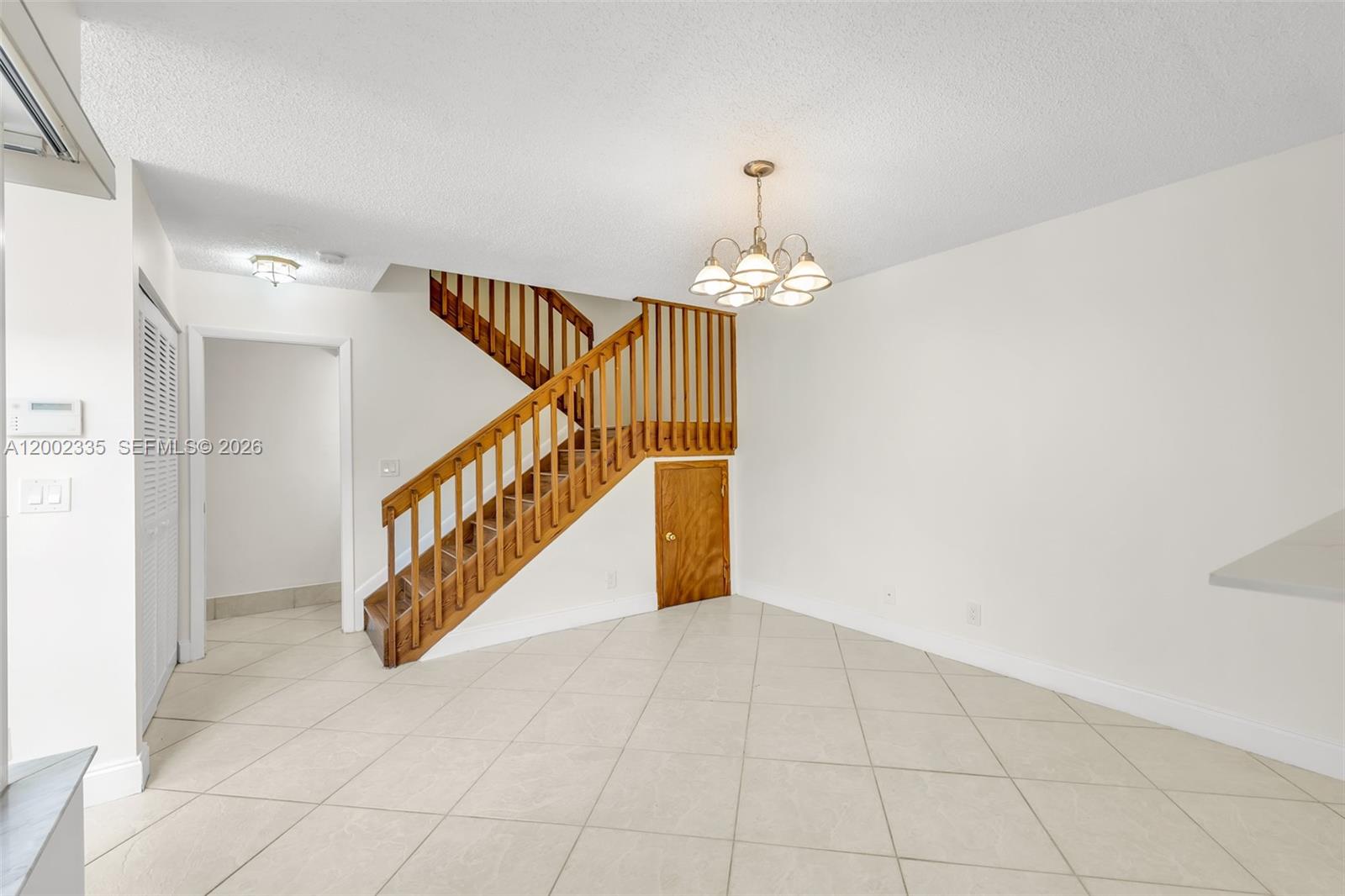 EMBASSY LAKES - Residential Lease