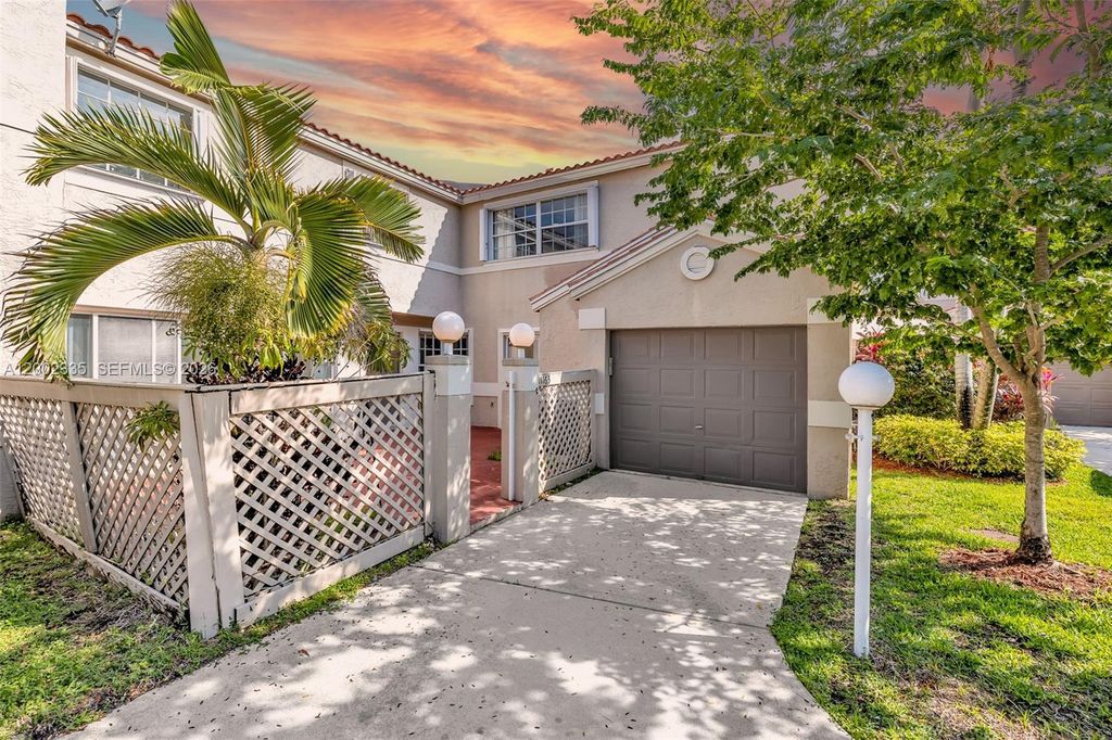 Photo of 11163 Chandler Dr #11163, Cooper City, FL 33026 (MLS # A12002335)