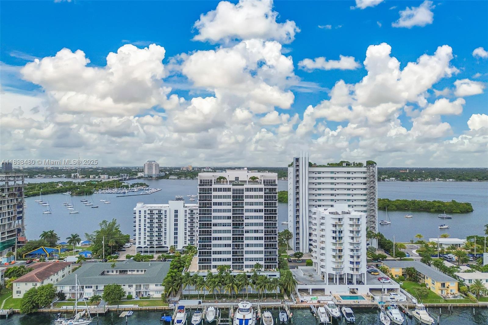 BLUE BAY TOWER CONDO - Residential Lease