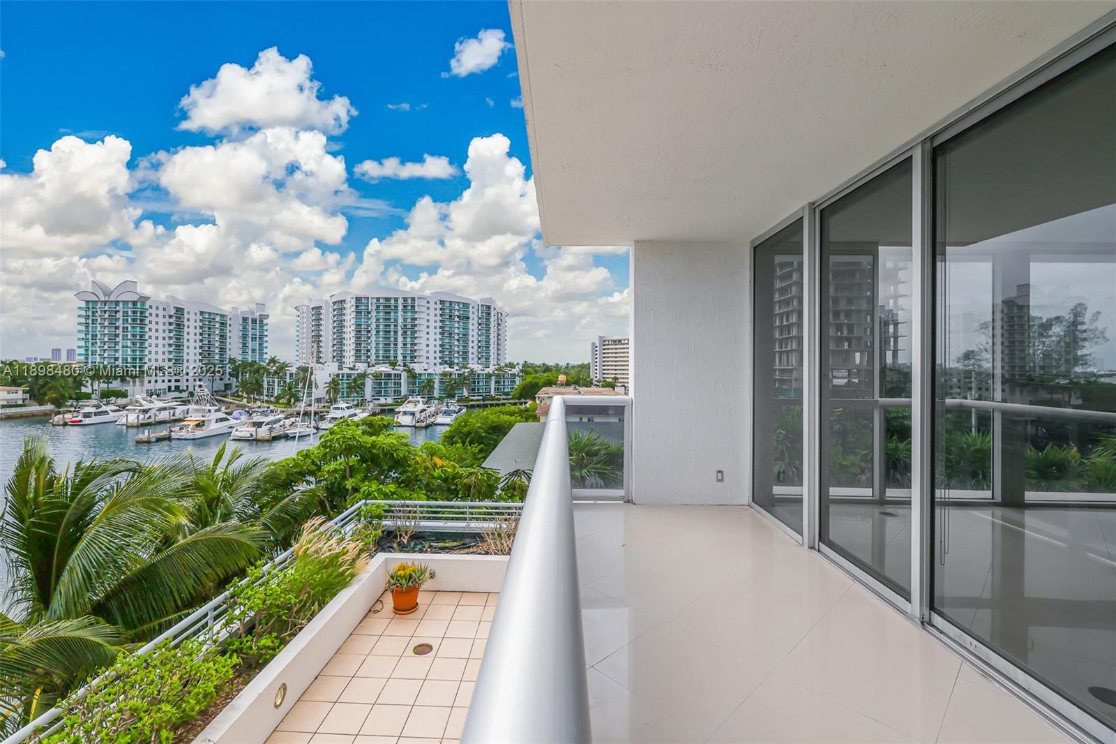 BLUE BAY TOWER CONDO - Residential Lease