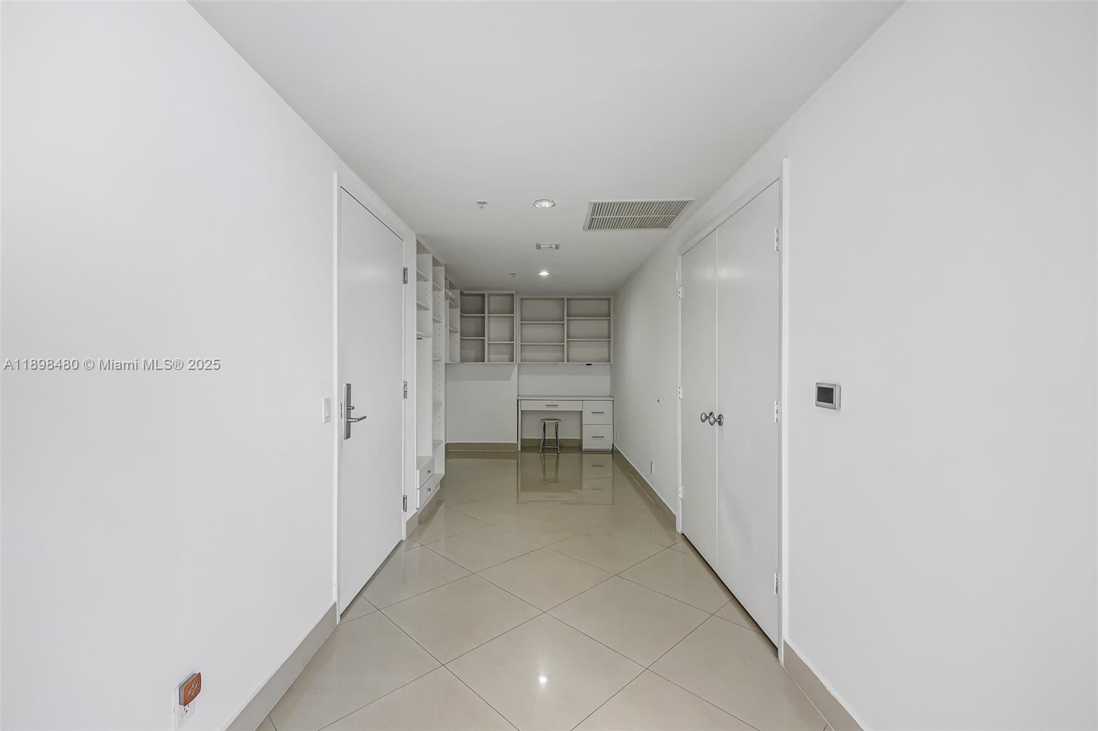 BLUE BAY TOWER CONDO - Residential Lease