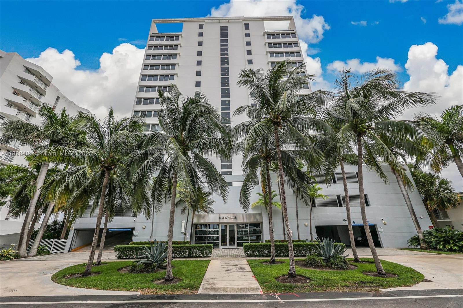 BLUE BAY TOWER CONDO - Residential Lease