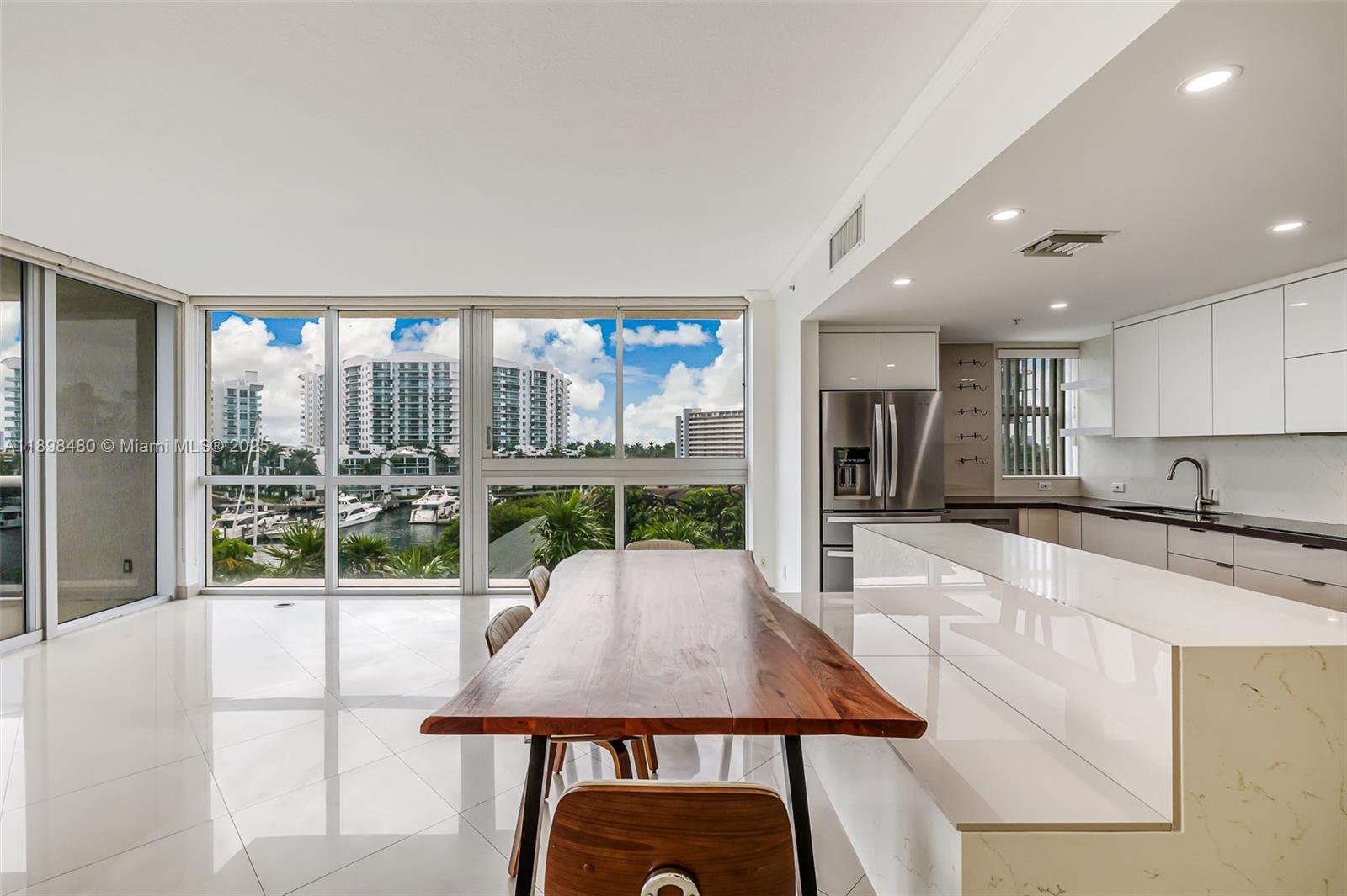 BLUE BAY TOWER CONDO - Residential Lease