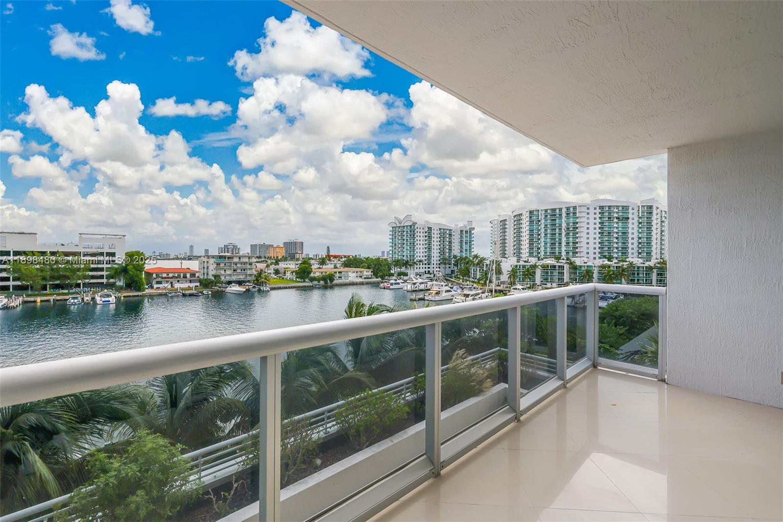 BLUE BAY TOWER CONDO - Residential Lease