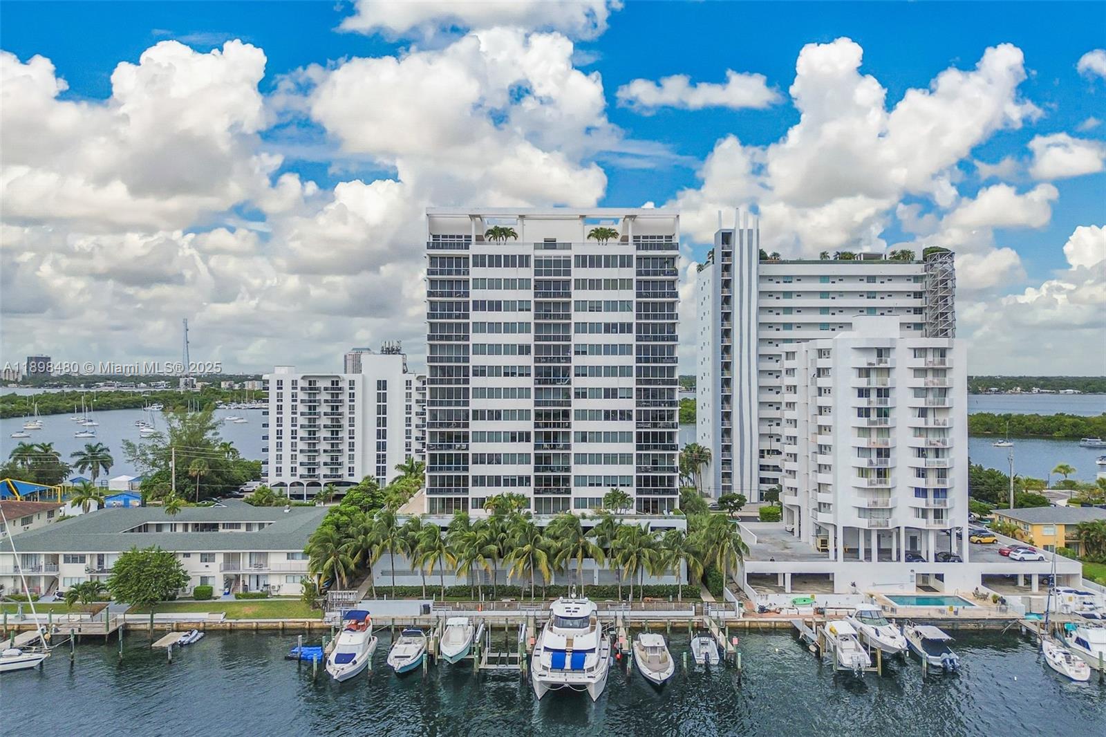 BLUE BAY TOWER CONDO - Residential Lease