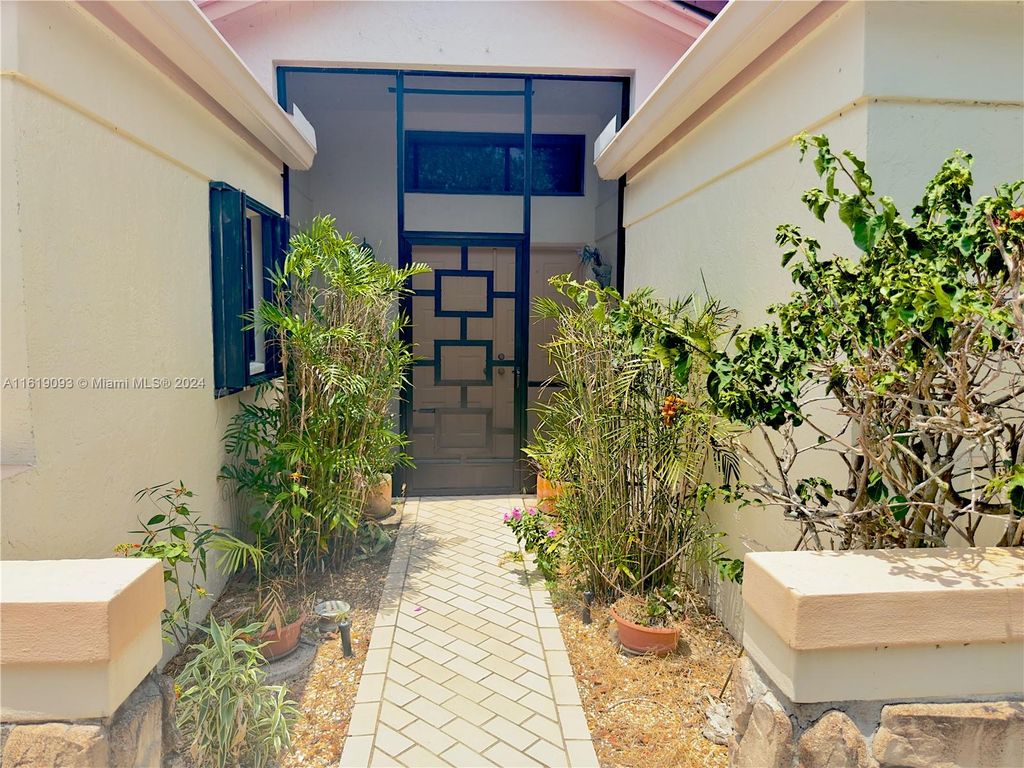 Photo of 8437 Northstar Ct, Boynton Beach, FL 33436 (MLS # A11619093)