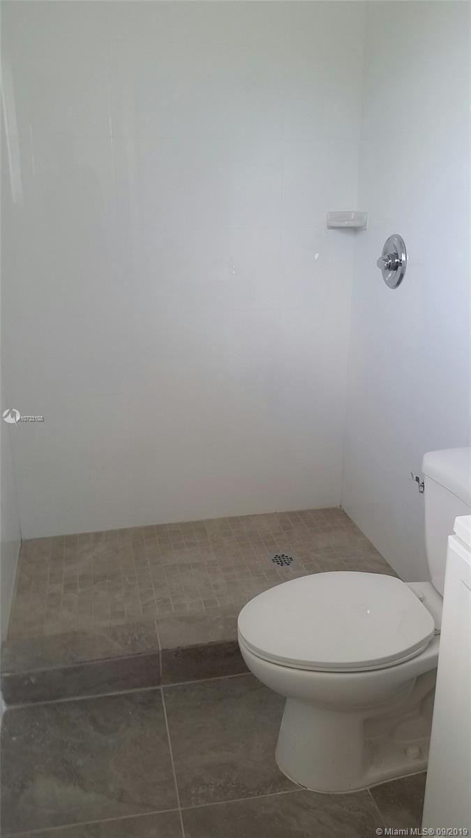 ISLE OF NORMANDY MIAMI VI - Residential Lease