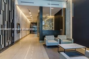 14 NE 1st Ave 1100R