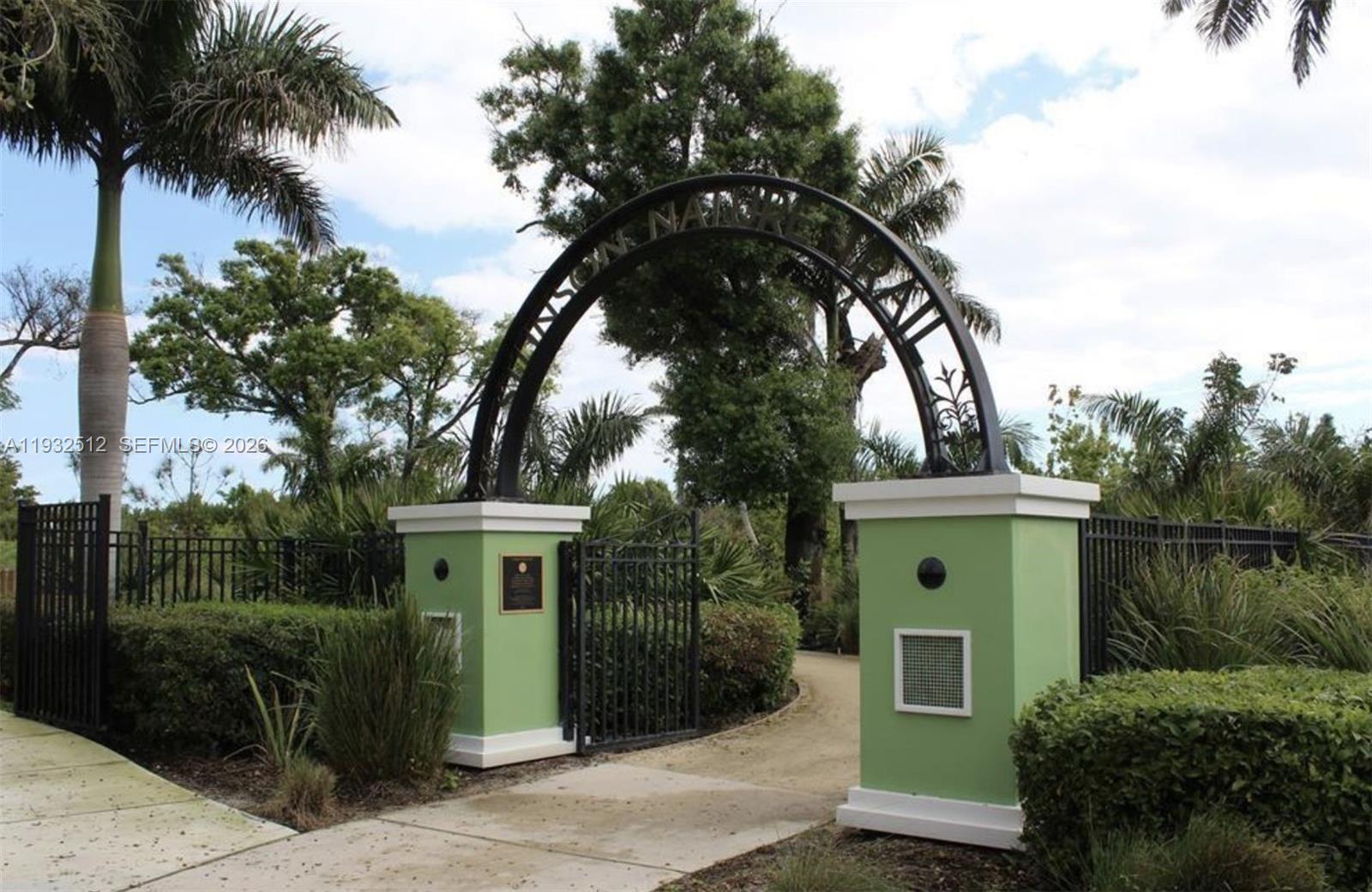 ROYAL PARK CONDO - Residential