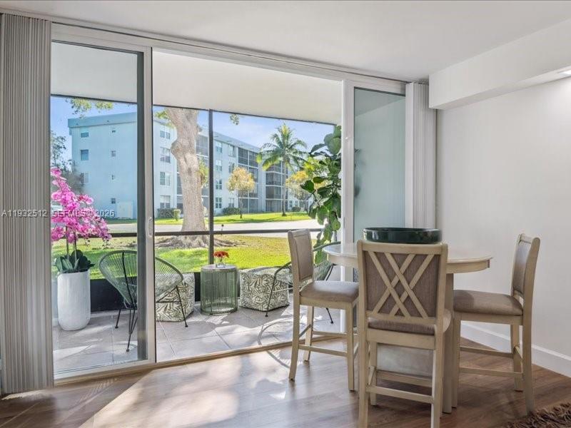 ROYAL PARK CONDO - Residential