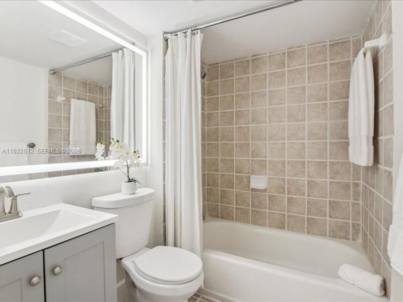 ROYAL PARK CONDO - Residential