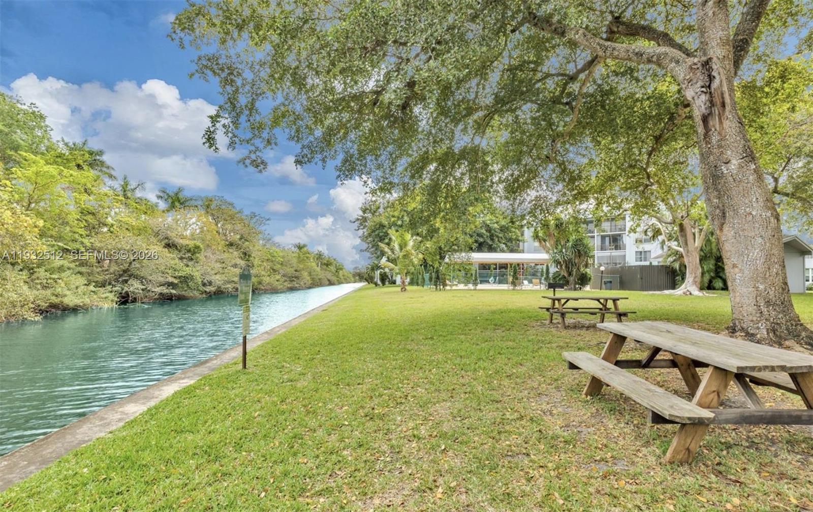 ROYAL PARK CONDO - Residential