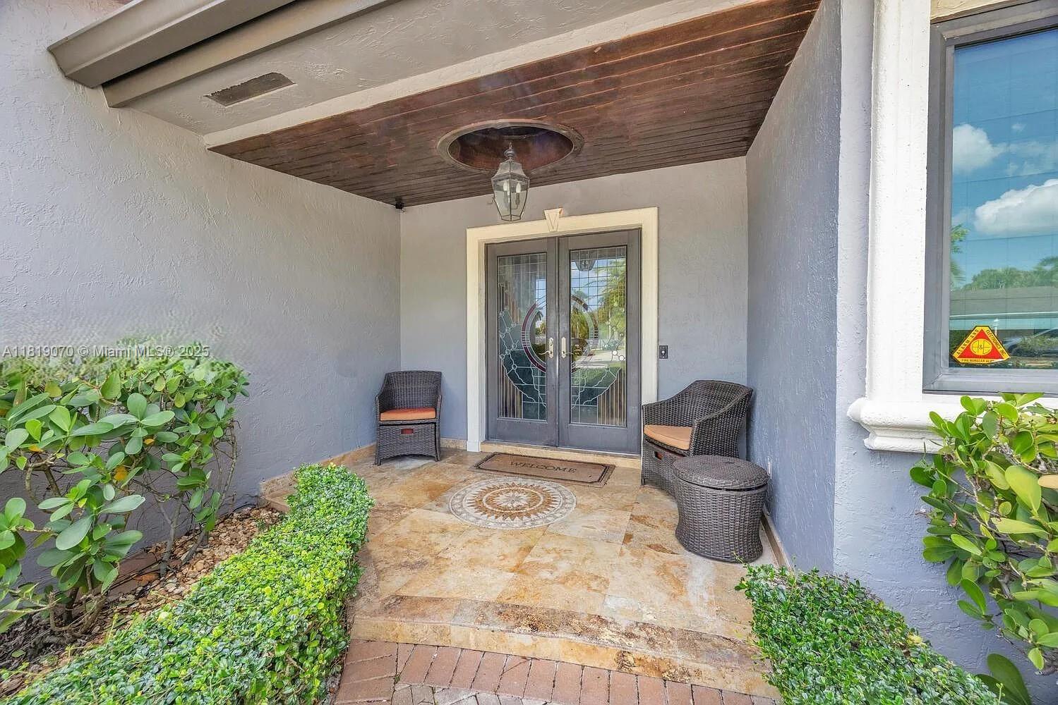 CALUSA CLUB ESTS, 7TH ADD - Residential Lease