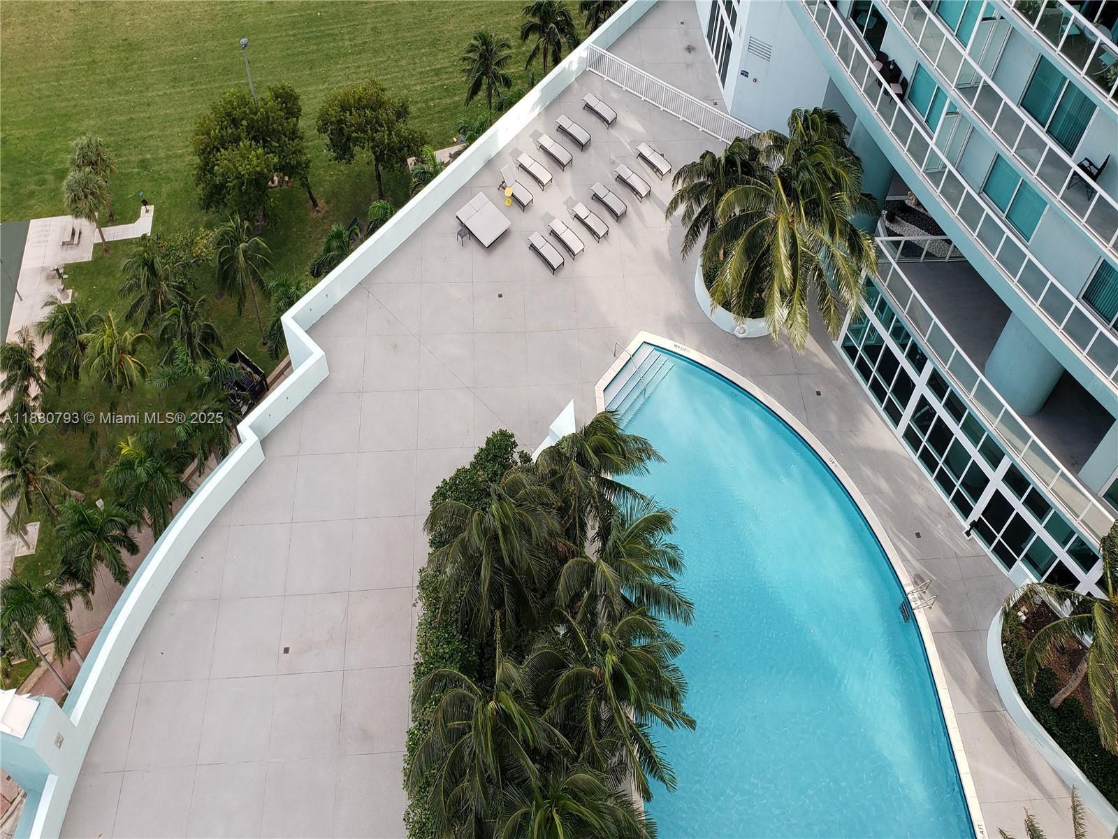 QUANTUM ON THE BAY CONDO - Residential