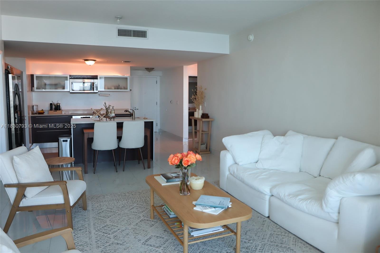 1900 N Bayshore Dr 3804