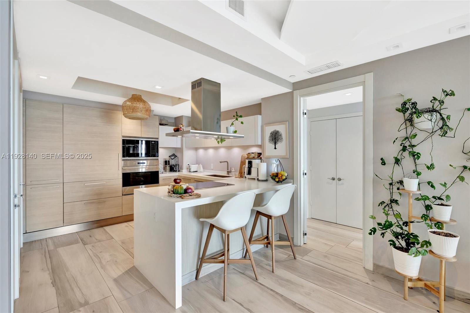 MARINA PALMS RESIDENCES - Residential Lease