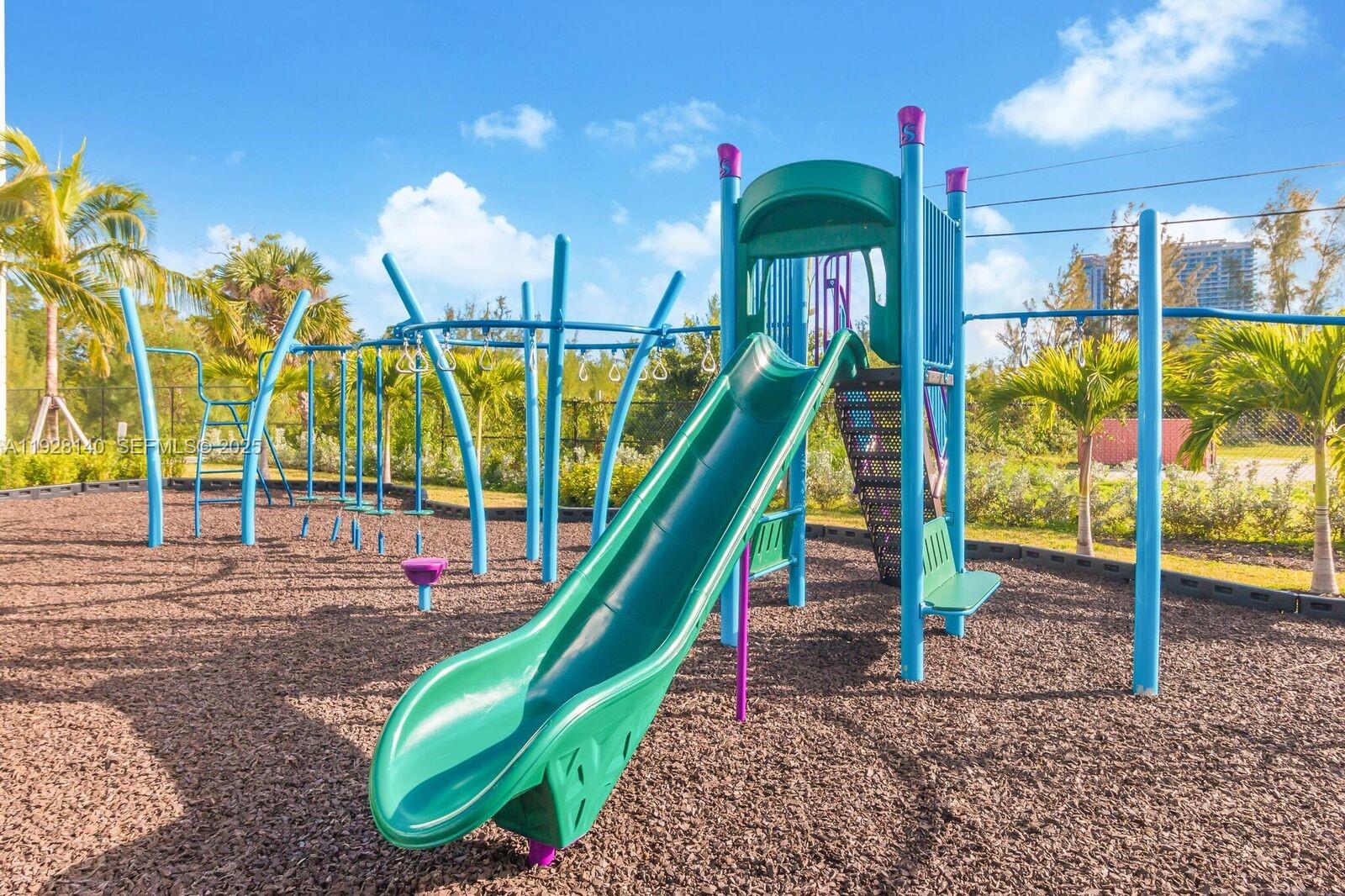 MARINA PALMS RESIDENCES - Residential Lease