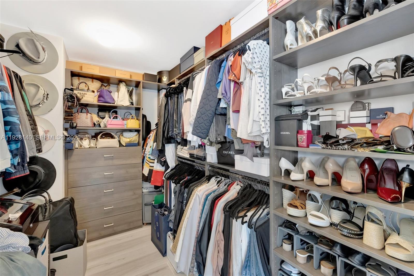 MARINA PALMS RESIDENCES - Residential Lease