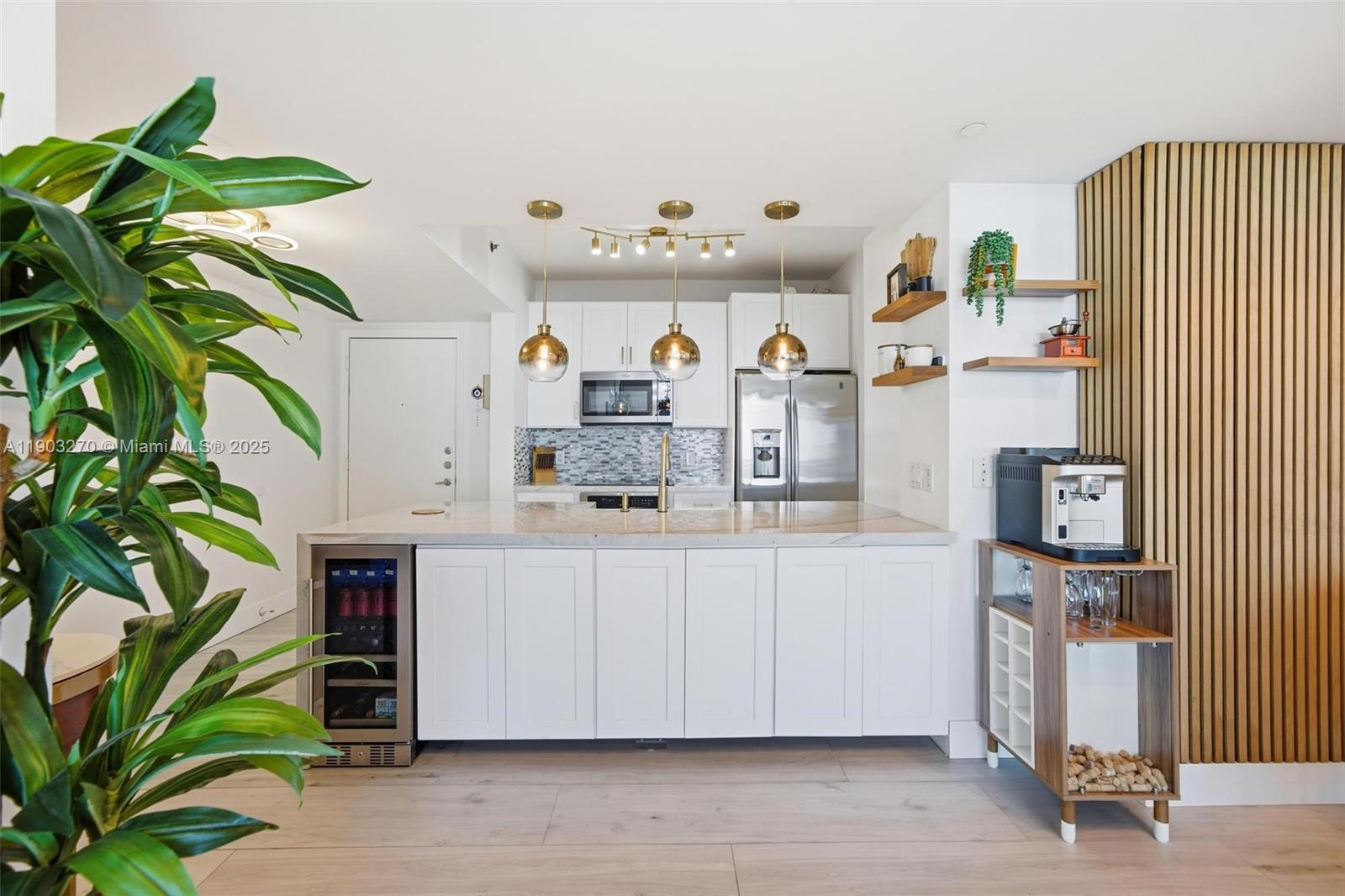 THE PLAZA 901 BRICKELL CO - Residential Lease