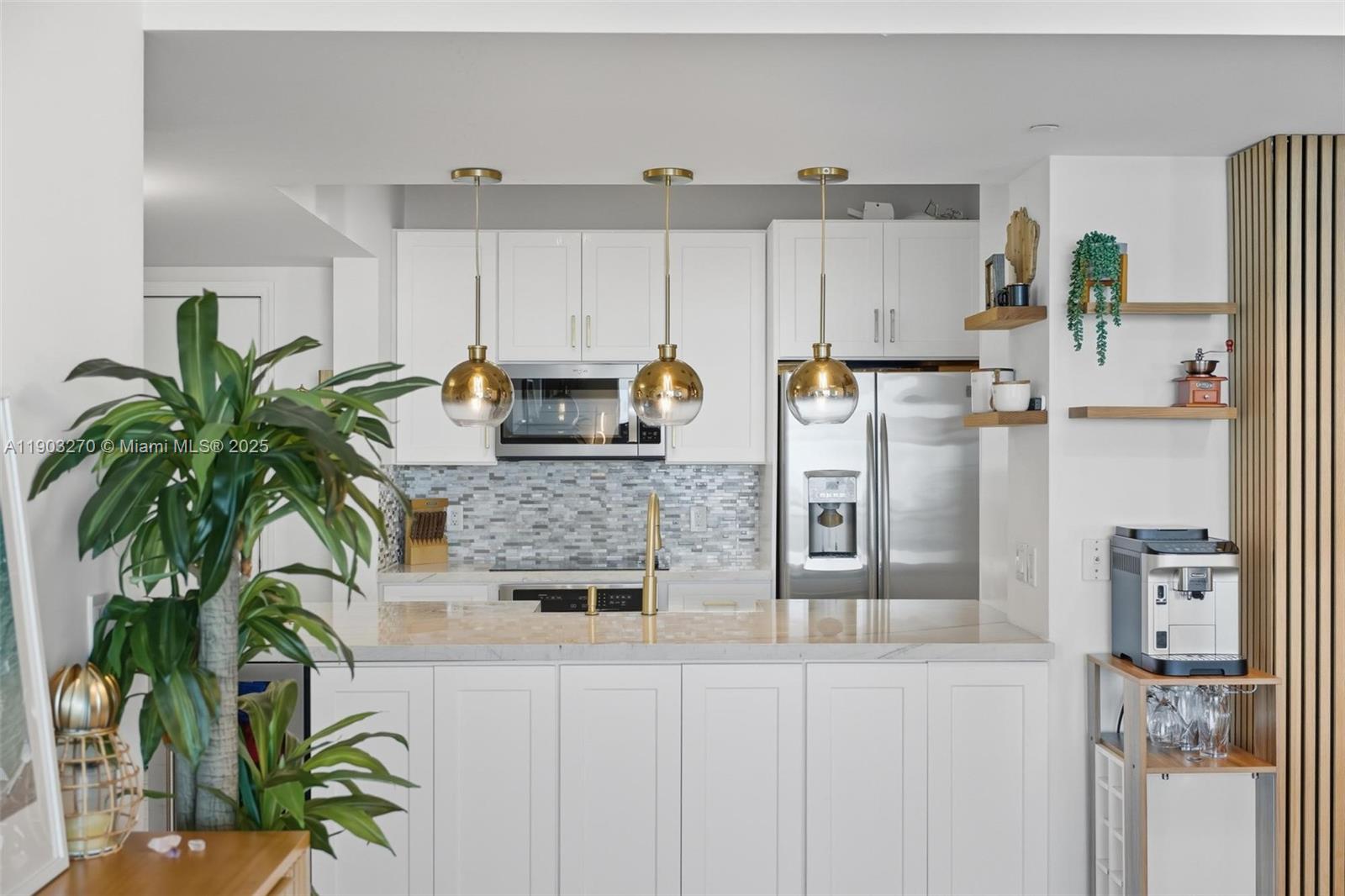 THE PLAZA 901 BRICKELL CO - Residential Lease