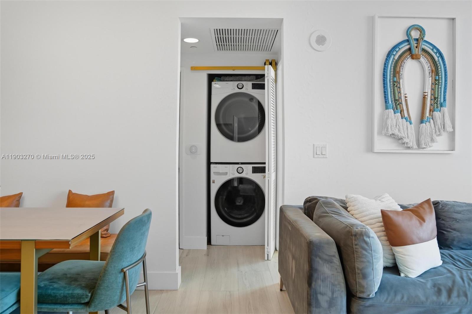 THE PLAZA 901 BRICKELL CO - Residential Lease