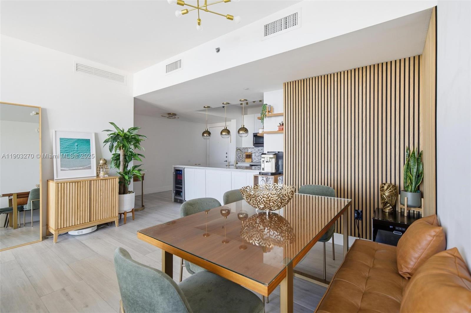 THE PLAZA 901 BRICKELL CO - Residential Lease