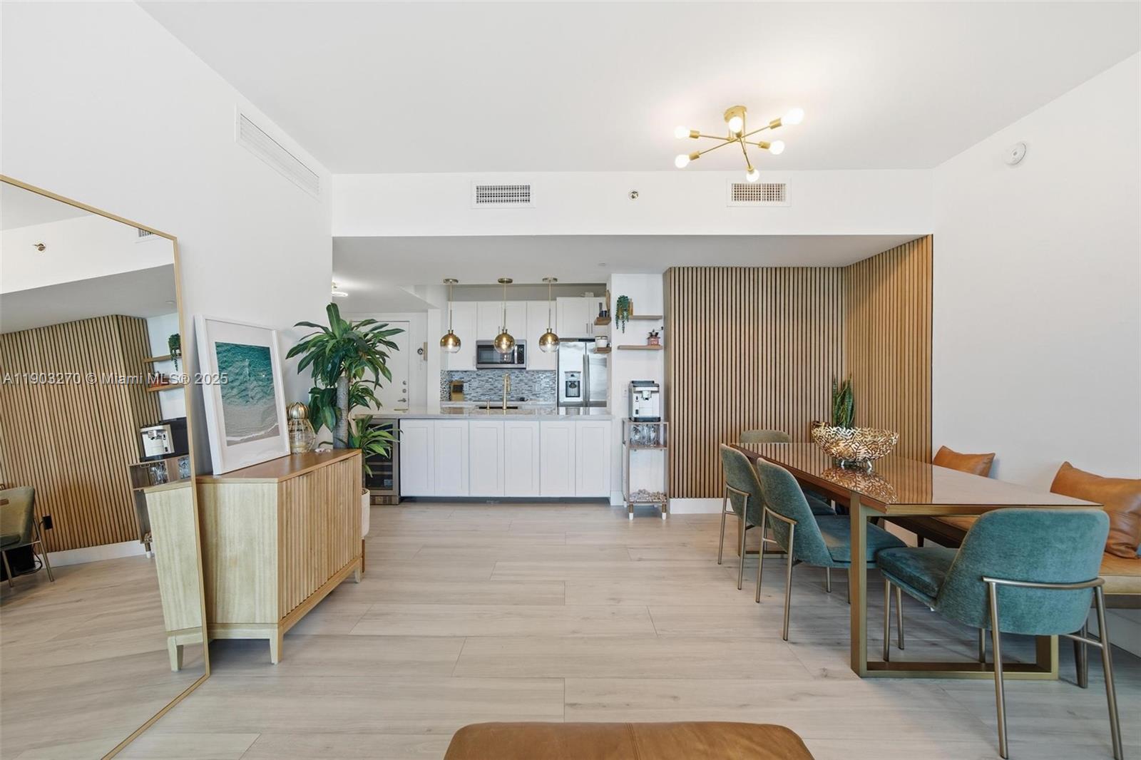 THE PLAZA 901 BRICKELL CO - Residential Lease