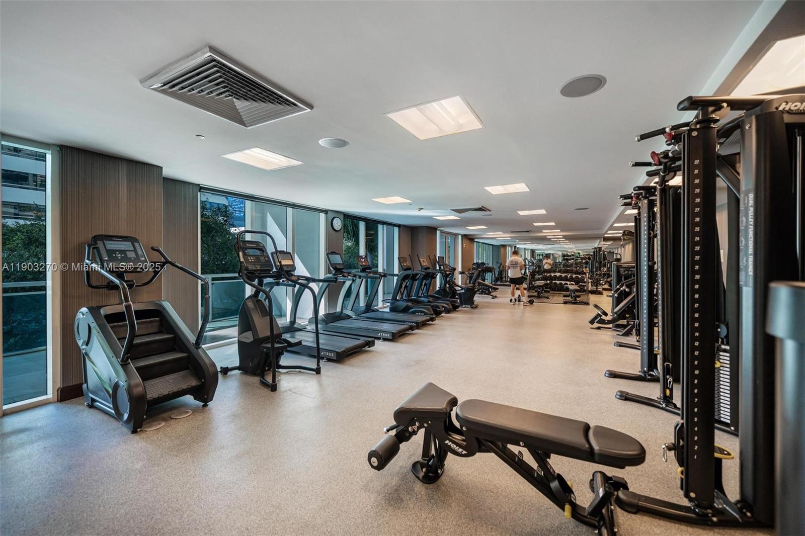 THE PLAZA 901 BRICKELL CO - Residential Lease