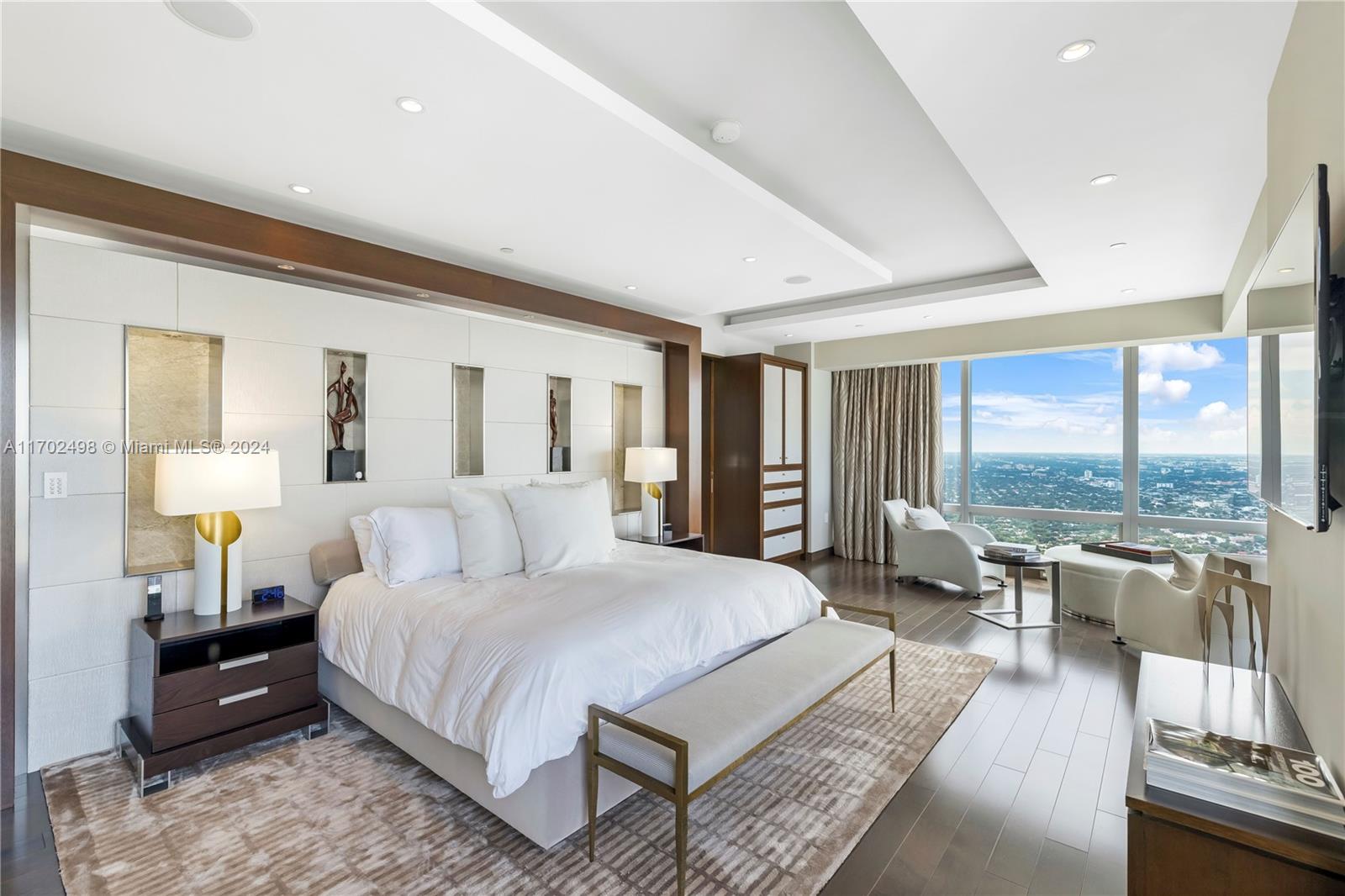 Four Seasons Residences - Residential