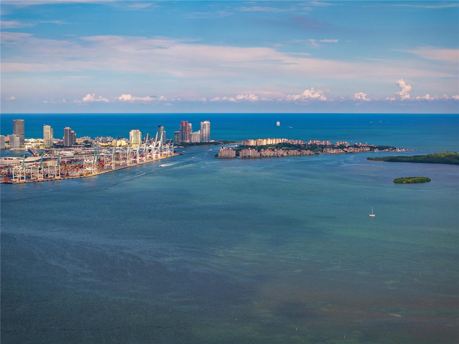 Four Seasons Residences - Residential