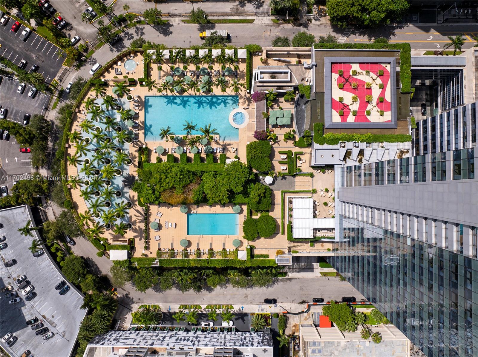 Four Seasons Residences - Residential