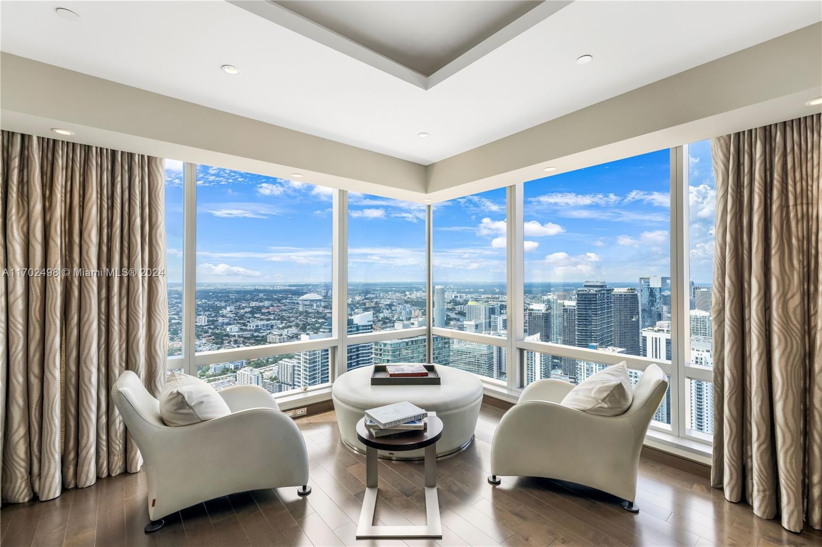 Four Seasons Residences - Residential