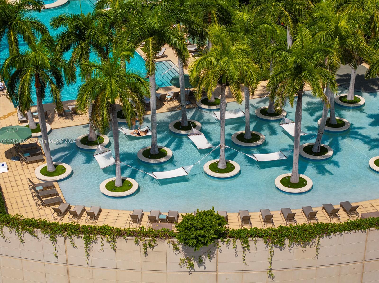 Four Seasons Residences - Residential