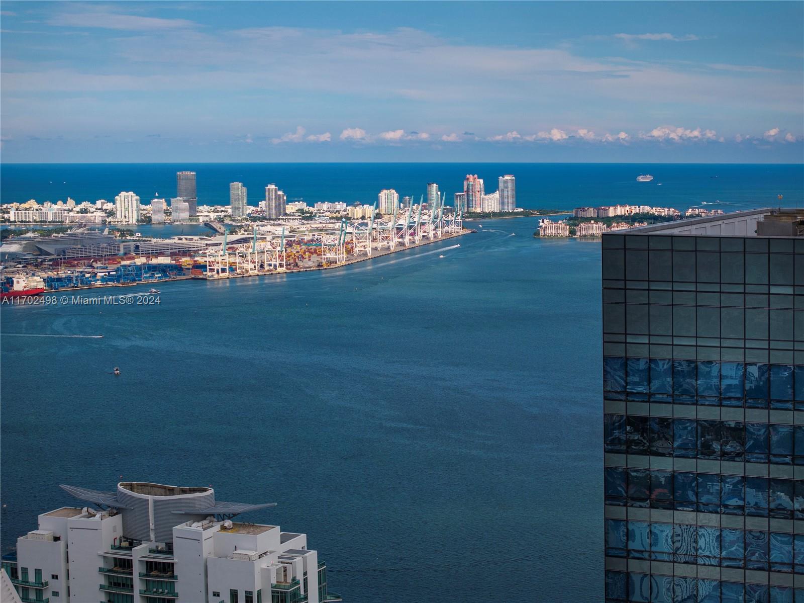 Four Seasons Residences - Residential