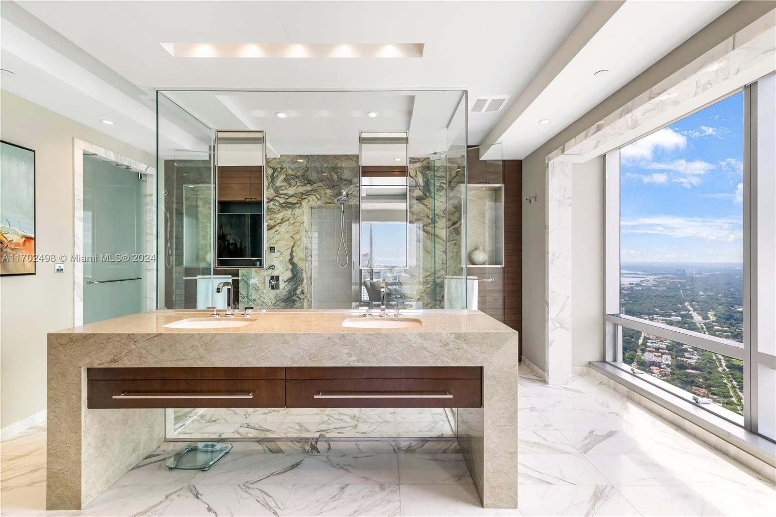 Four Seasons Residences - Residential