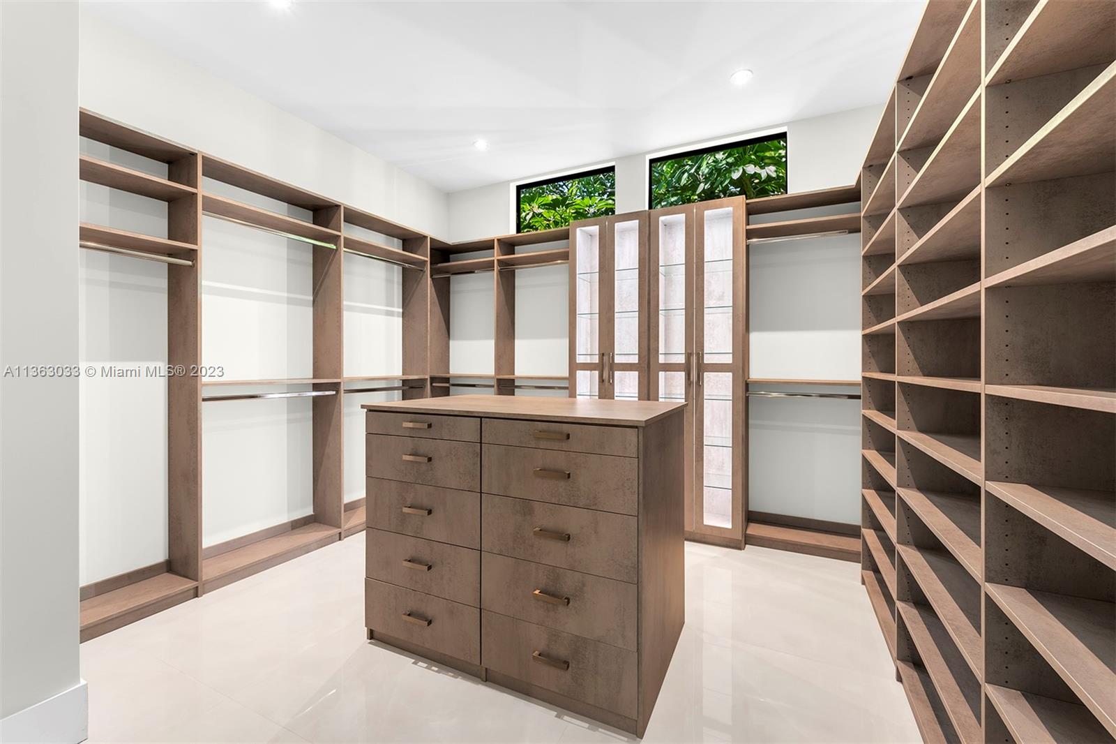 SUNSHINE VISTAS - Residential