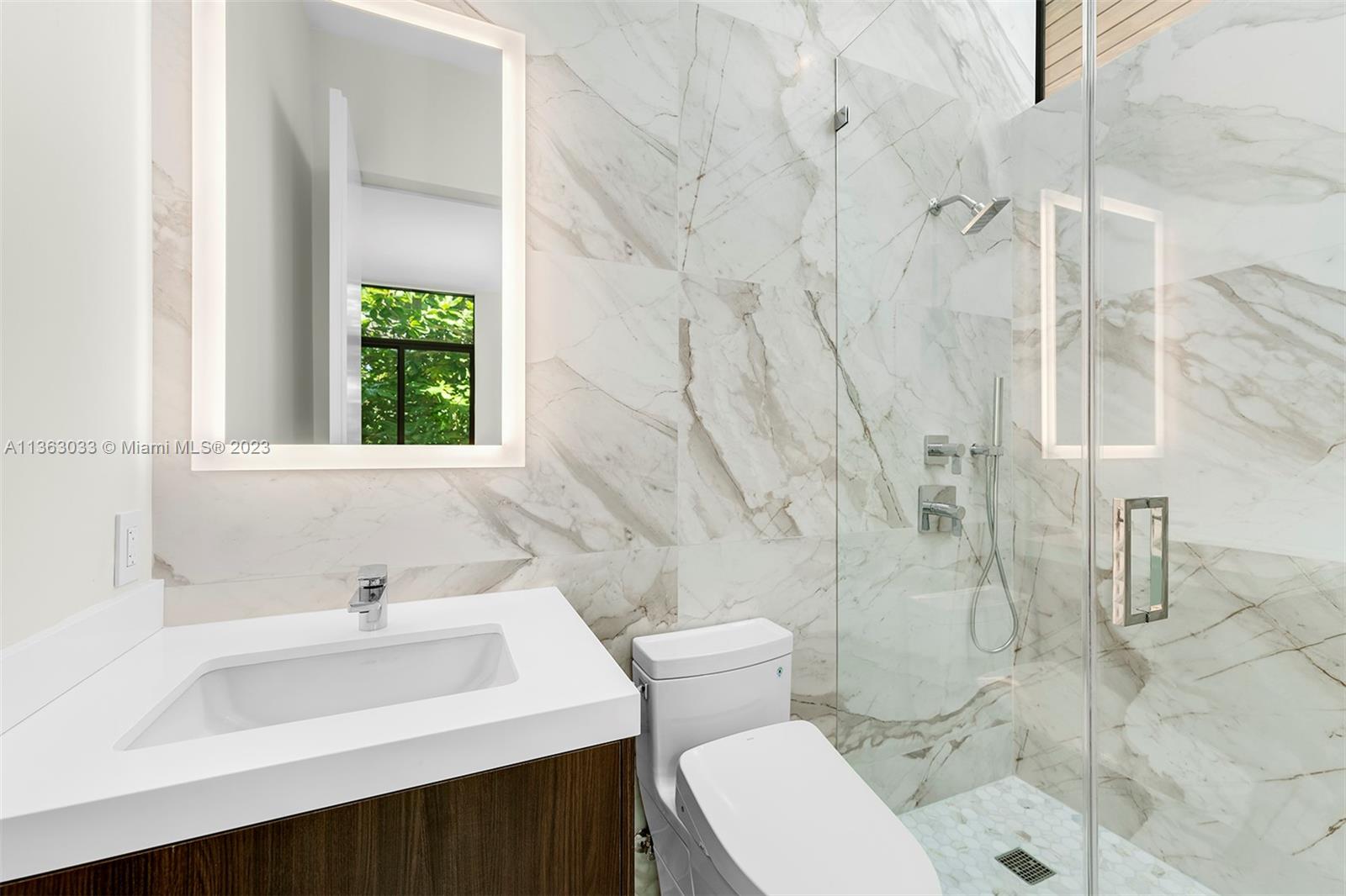 SUNSHINE VISTAS - Residential