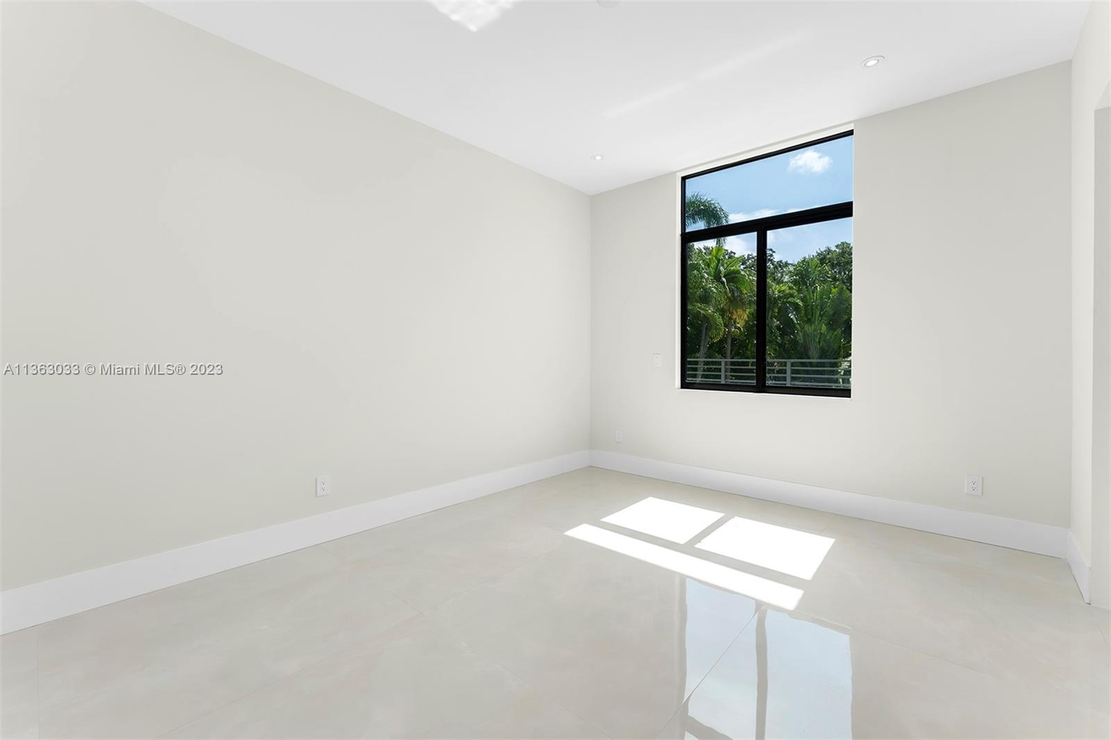 SUNSHINE VISTAS - Residential