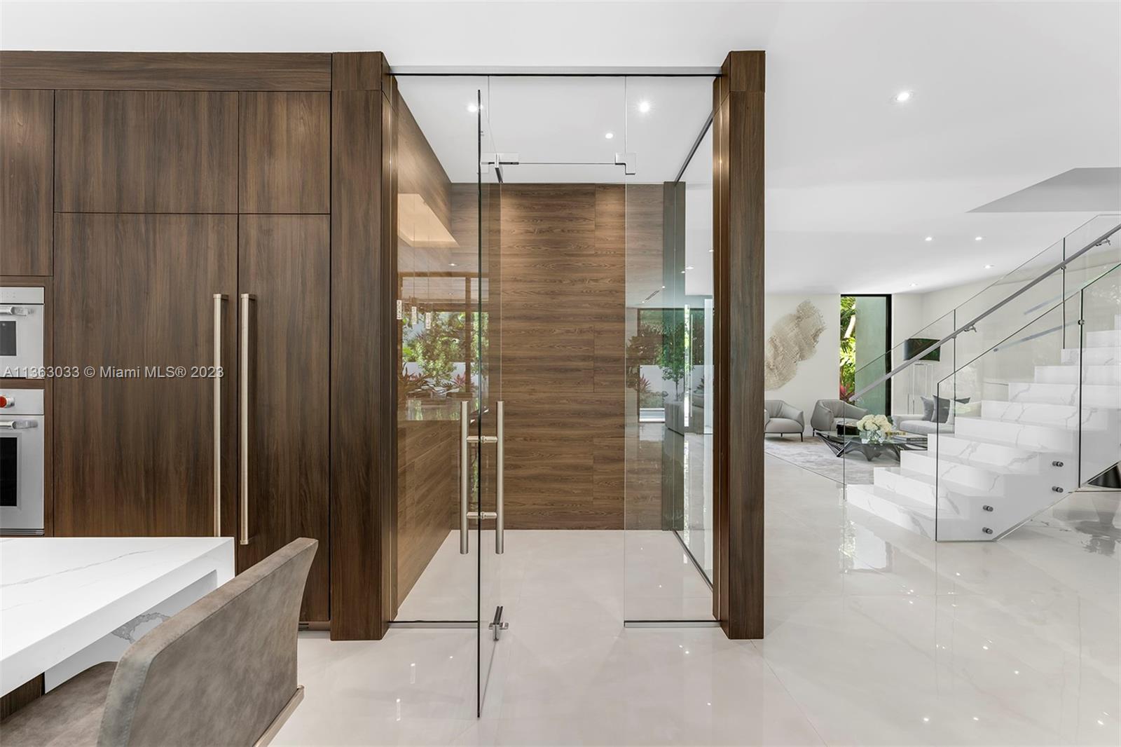 SUNSHINE VISTAS - Residential