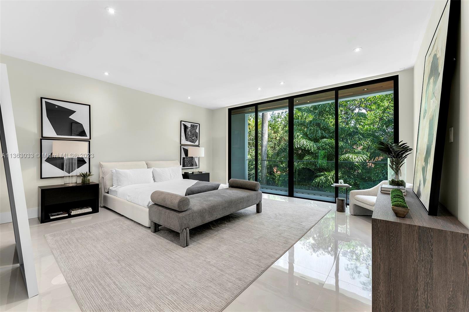 SUNSHINE VISTAS - Residential