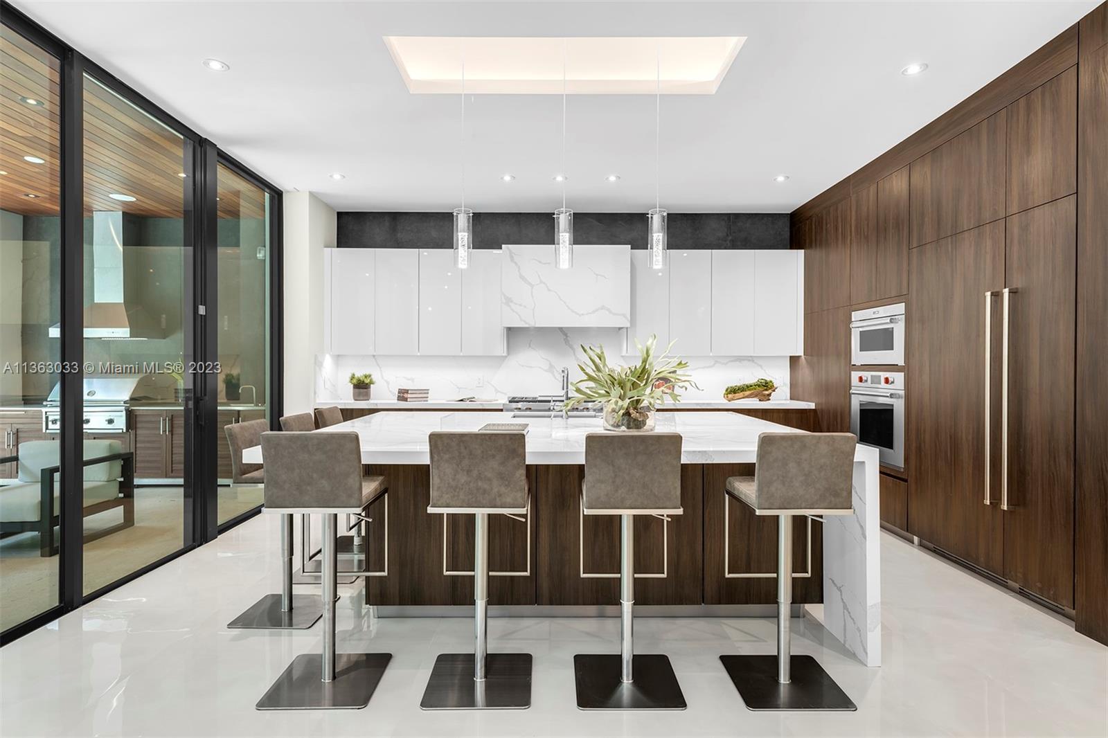 SUNSHINE VISTAS - Residential