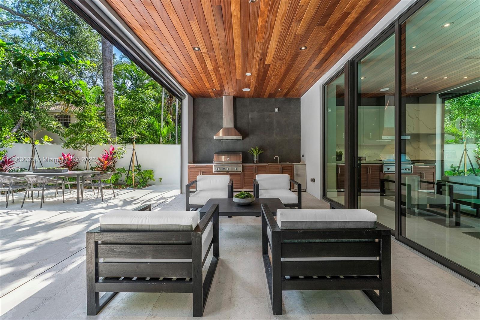 SUNSHINE VISTAS - Residential